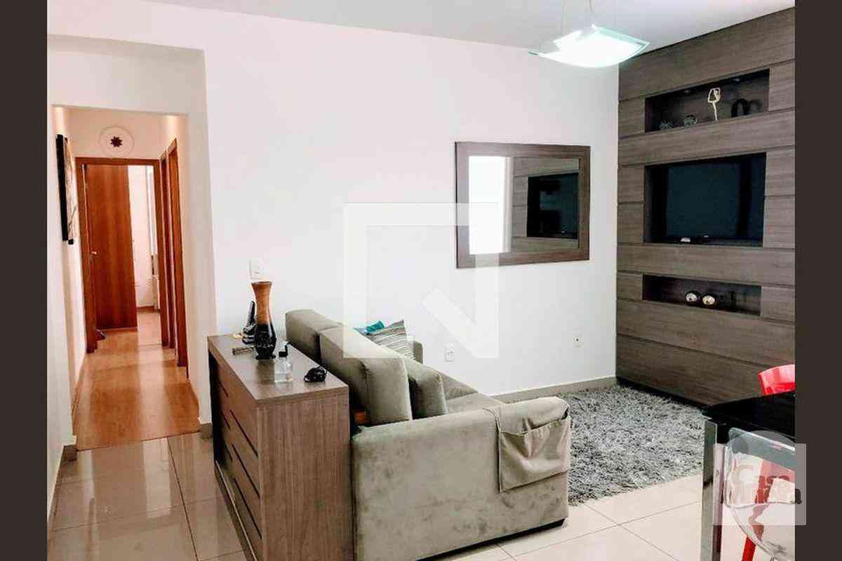 Apartamento com 2 quartos à venda no bairro Savassi, 65m²