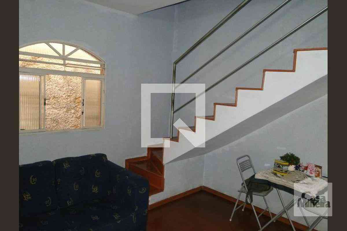 Casa com 2 quartos à venda no bairro Alvorada, 80m²