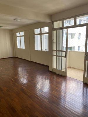 SALA COM VARANDA