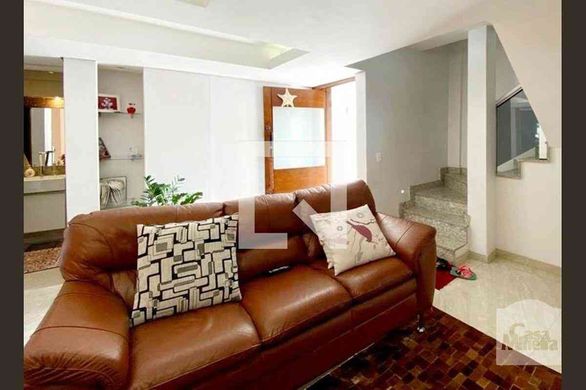 Casa com 3 quartos à venda no bairro São Geraldo, 345m²