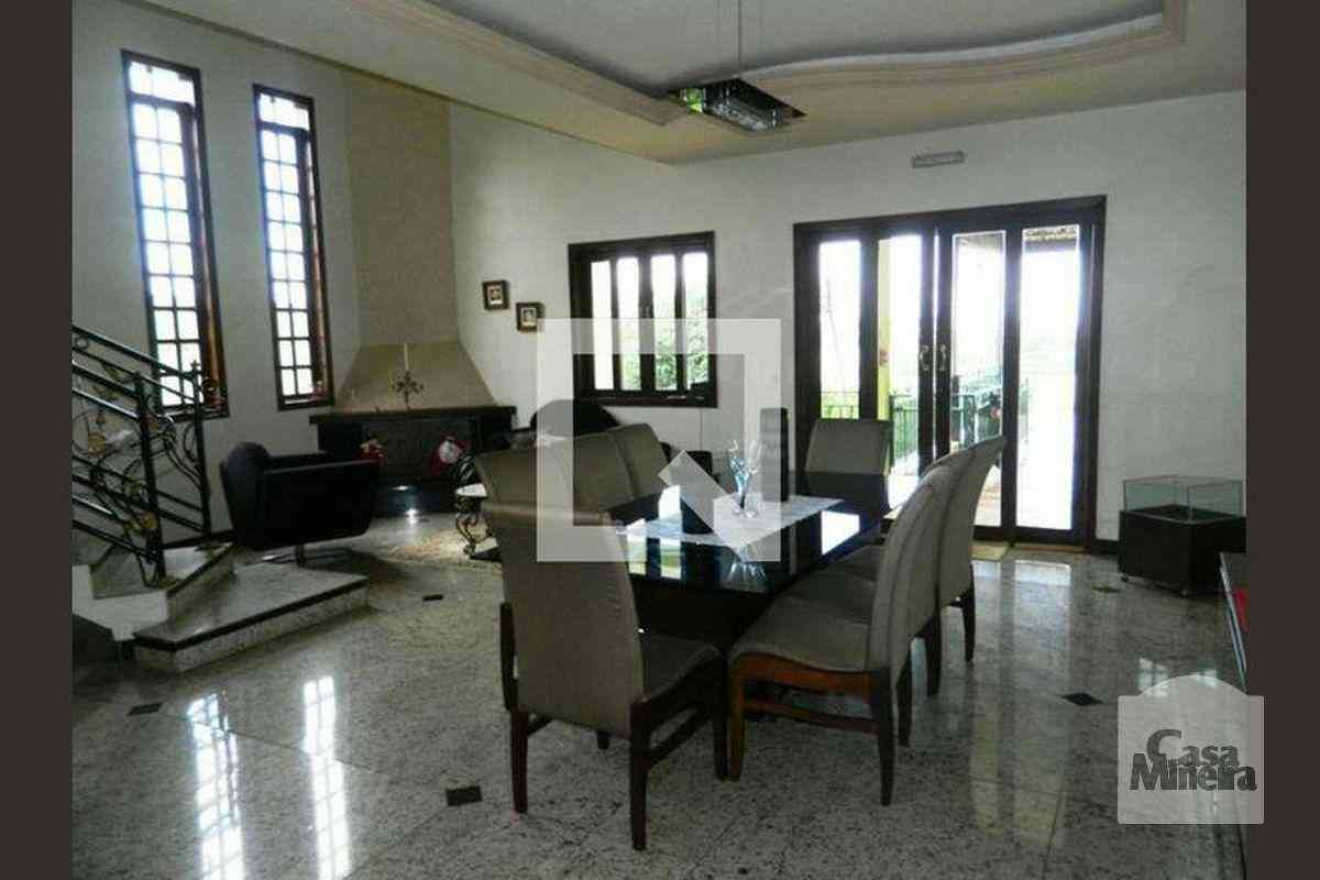 Casa com 6 quartos à venda no bairro Garças, 580m²