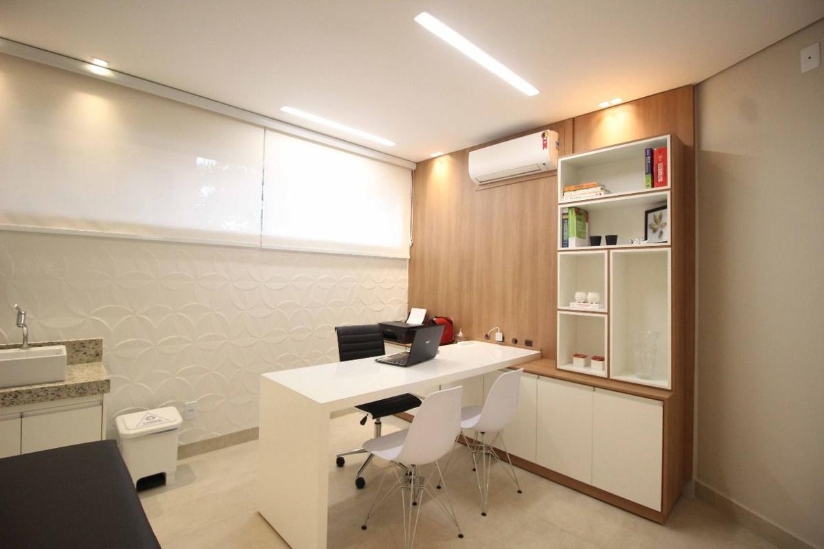 Sala para alugar no bairro Indaiá, 14m²