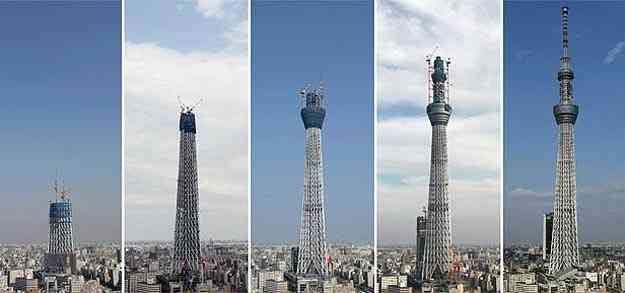 Montagem mostra o progresso da montagem da torre em outubro de 2009, abril de 2010, agosto de 2010, dezembro de 2010 e  maio de 2012   - AFP PHOTO / JIJI PRESS JAPAN OUT