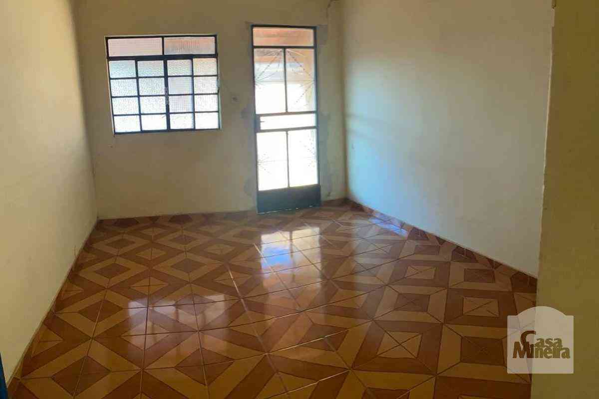 Casa com 2 quartos à venda no bairro Araguaia, 200m²