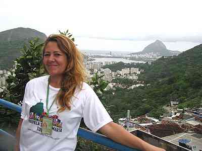 A guia de turismo Salete Martins comemora a melhora no prprio bem-estar dos moradores - Joana Gontijo/EM/D.A Press