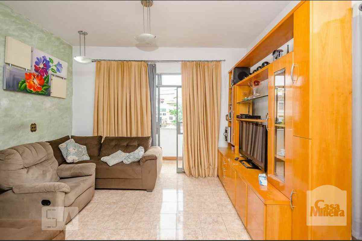 Casa com 8 quartos à venda no bairro Caiçaras, 420m²