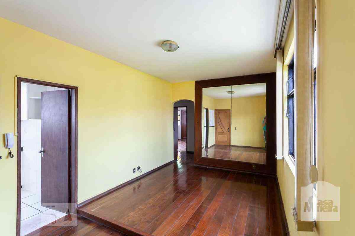 Apartamento com 3 quartos à venda no bairro Santa Efigênia, 120m²