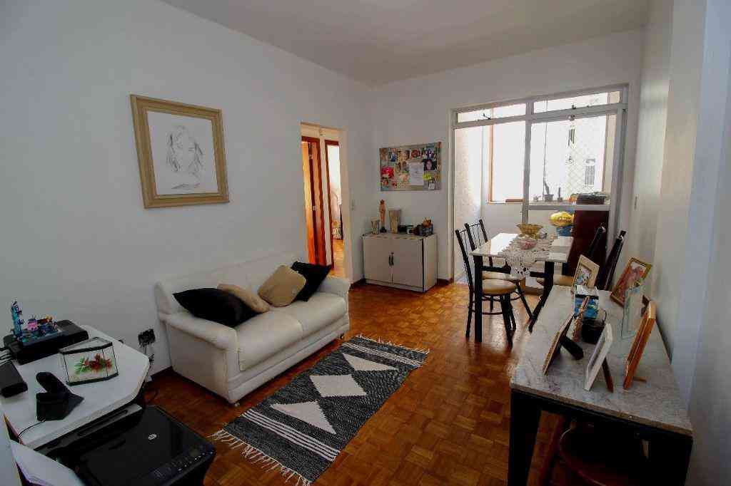 Apartamento com 3 quartos à venda no bairro Santa Efigênia, 70m²