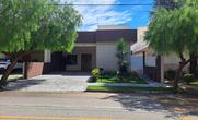 Casa em Condomínio, 3 Quartos, 4 Vagas, 1 Suite