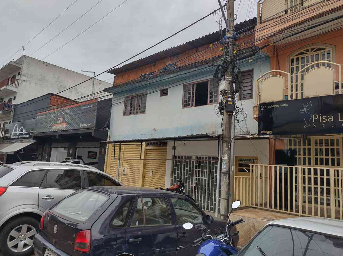Prédio à venda no bairro Guará II, 380m²