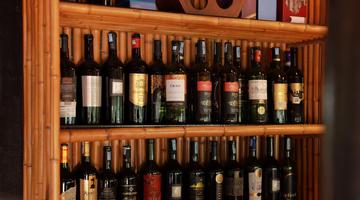 Voc� guarda vinho errado? Veja os locais que podem estragar a bebida