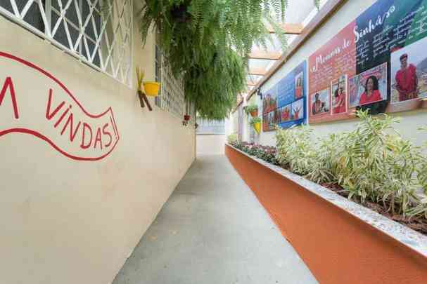 Projeto revitalizou por completo a sede das Meninas de Sinh, em BH. Na foto, ambiente do centro cultural depois da reforma