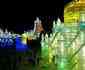 Festival na China cria cidade de gelo com rplicas de cones da arquitetura mundial