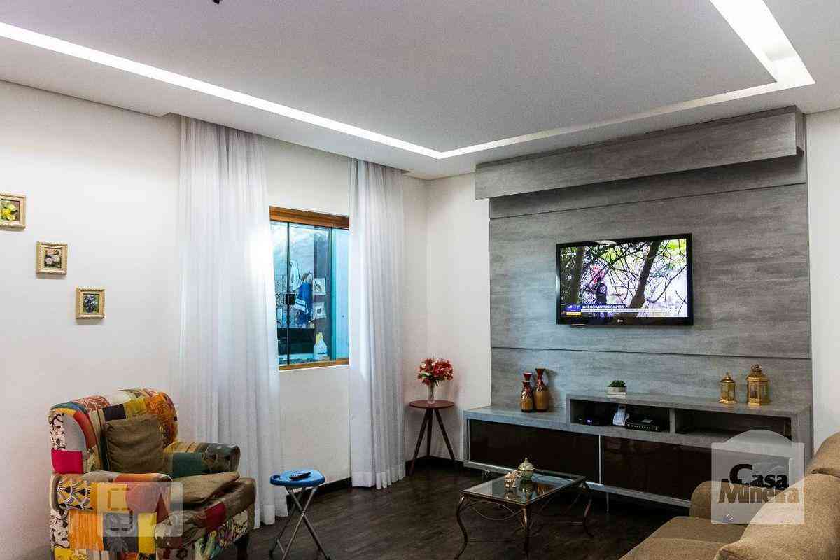 Casa com 3 quartos à venda no bairro Ouro Preto, 140m²