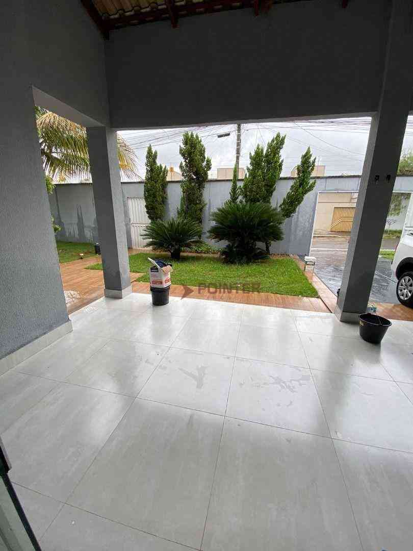 Casa com 3 quartos à venda no bairro Residencial Moinho dos Ventos, 175m²