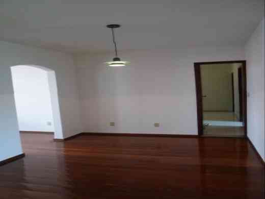 Apartamento com 4 quartos à venda no bairro Funcionários, 180m²