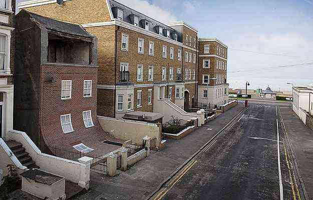 Alex Chinneck/Divulgao