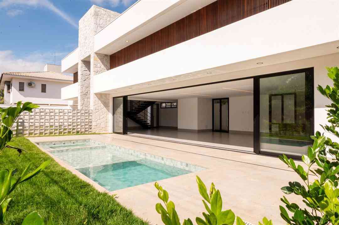 Casa com 4 quartos à venda no bairro Portal do Sol II, 462m²