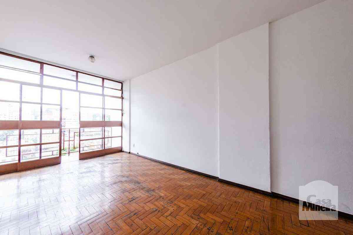 Apartamento com 3 quartos à venda no bairro Barro Preto, 115m²