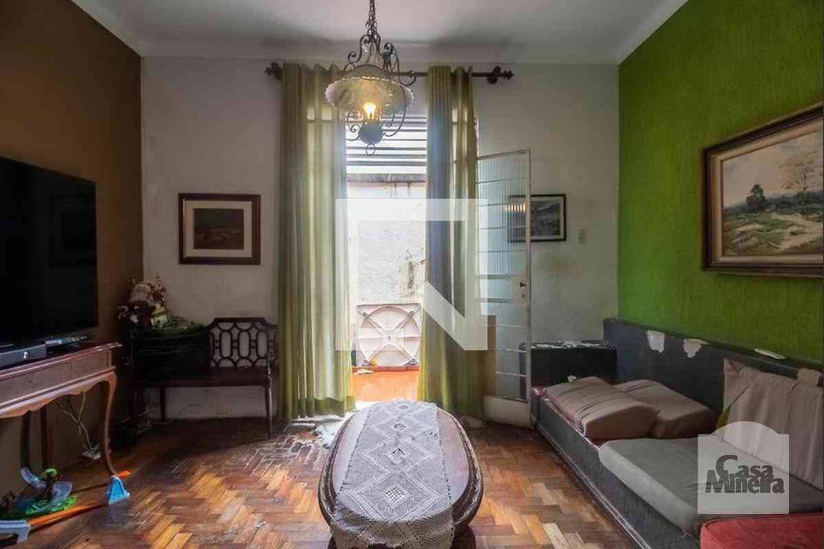Casa com 3 quartos à venda no bairro Prado, 203m²