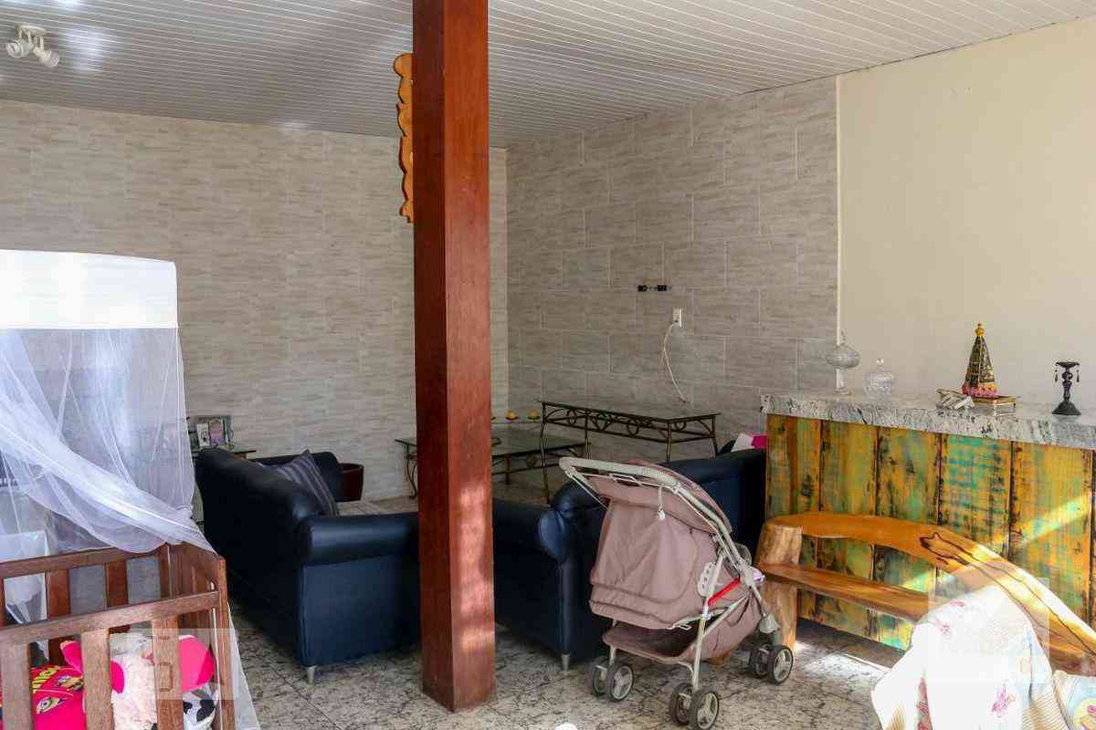 Casa com 3 quartos à venda no bairro Alto Caiçaras, 140m²