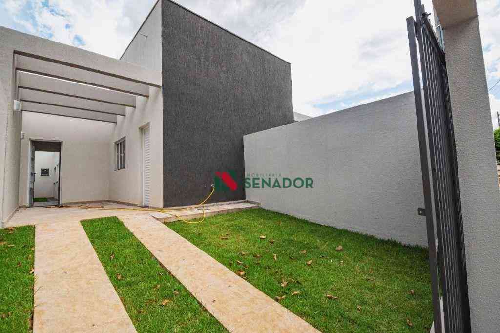 Casa com 3 quartos à venda no bairro Colinas, 73m²