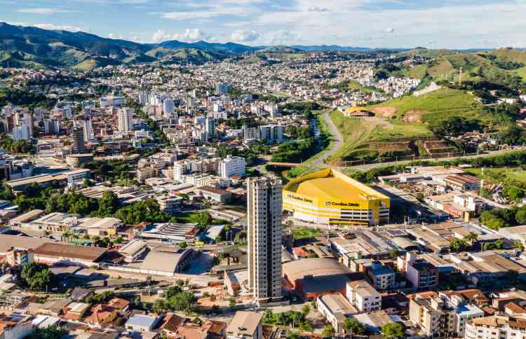 Com 25 andares, o Iguau Nobre tornou-se o prdio mais alto do Brasil construdo totalmente em estrutura de concreto - Divulgao