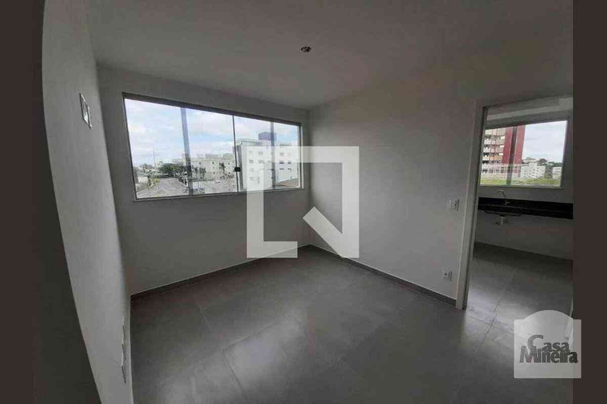 Apartamento com 2 quartos à venda no bairro Cabral, 68m²