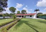 Casa em Condomínio, 4 Quartos, 3 Vagas, 4 Suites