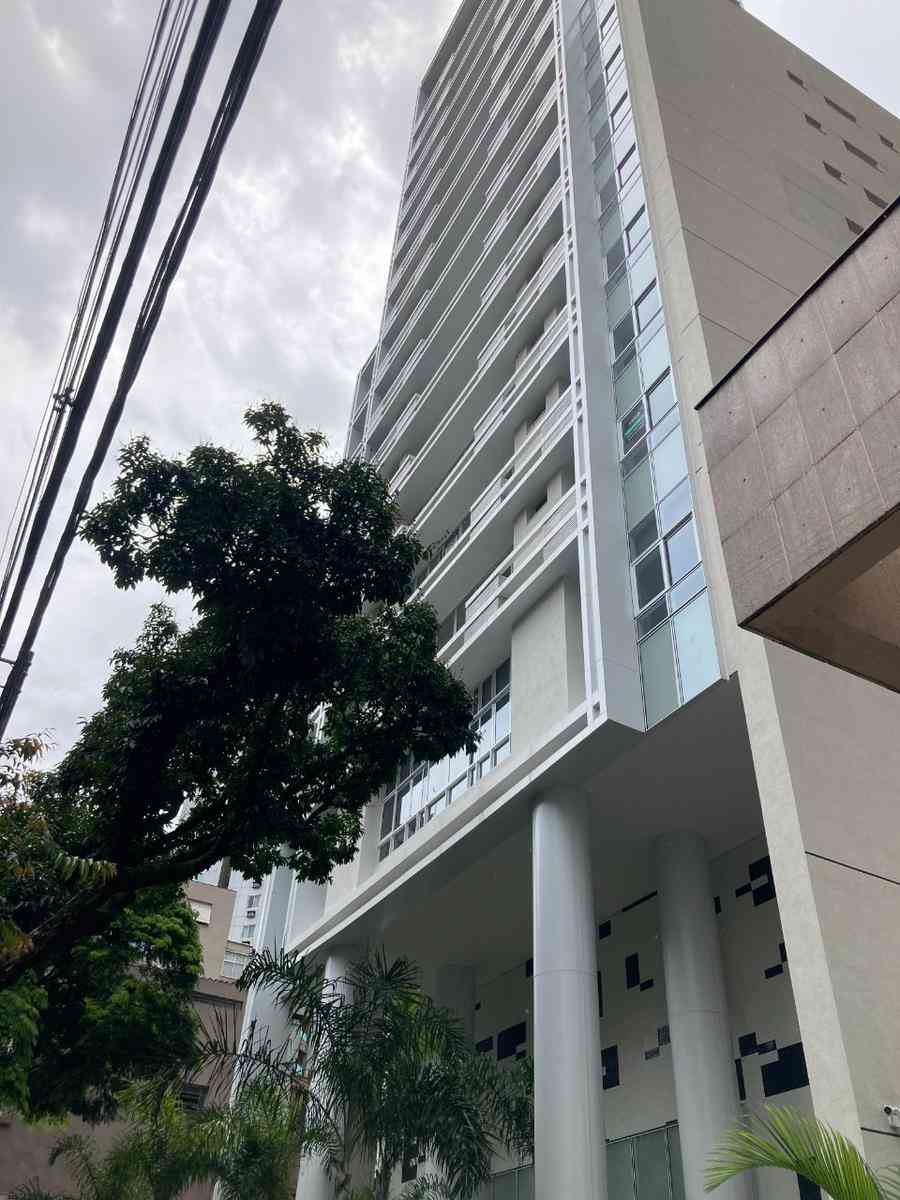 Apartamento com 1 quarto à venda no bairro Lourdes, 46m²