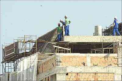 Proposta aprovada na Cmara e que precisa ser sancionada pelo prefeito acelera a construo civil - Jorge Gontijo/EM/D.A Press