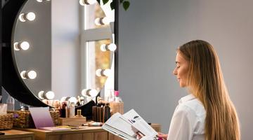 Penteadeira camarim: 7 dicas para decorar e organizar com estilo