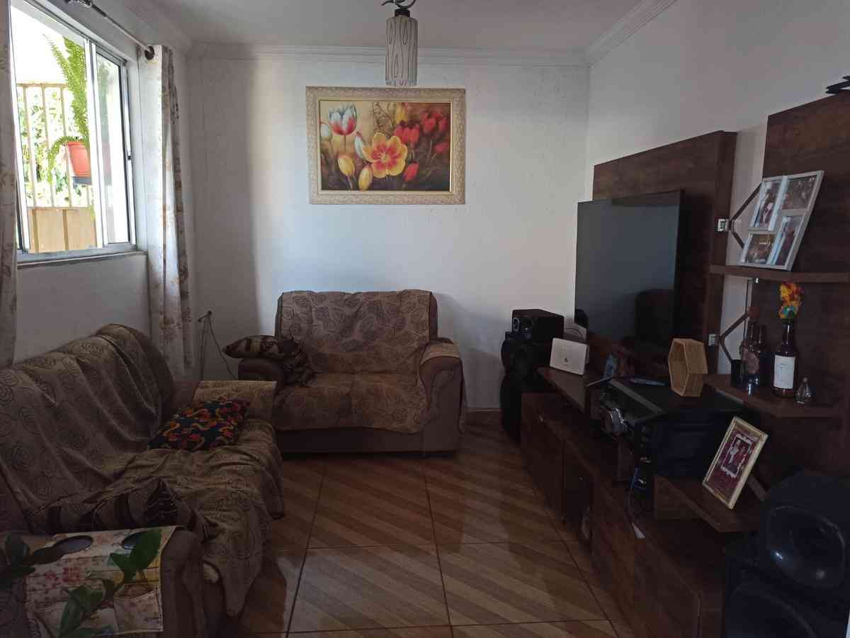 Casa com 2 quartos à venda no bairro Retiro, 200m²