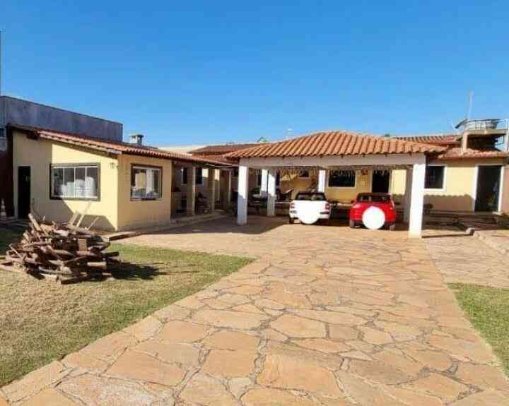 Casa em Condomínio com 3 quartos à venda no bairro Vicente Pires, 800m²