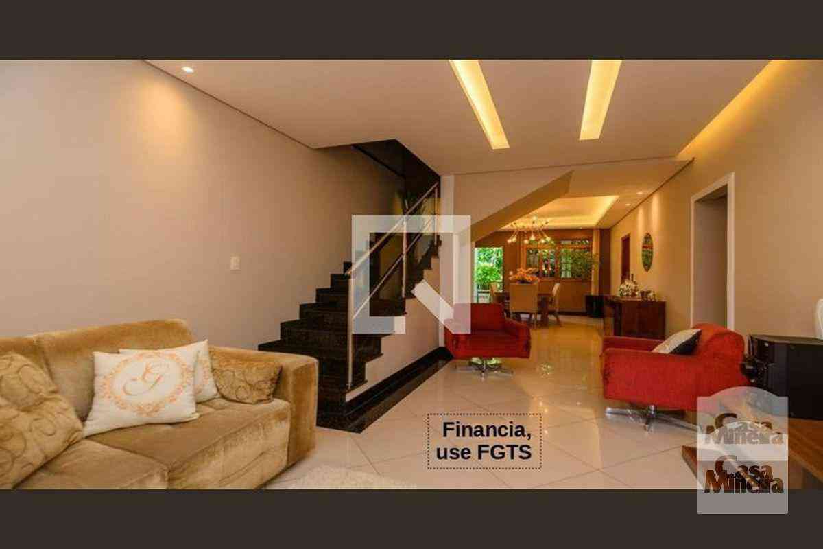 Casa com 4 quartos à venda no bairro Planalto, 240m²