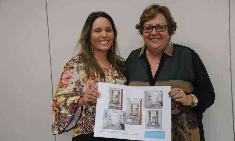 Arquiteta Camila Bignoto entrega o projeto para a assinante Eloisa Elena Pereira Fonto - Beto Novaes/EM/D.A Press