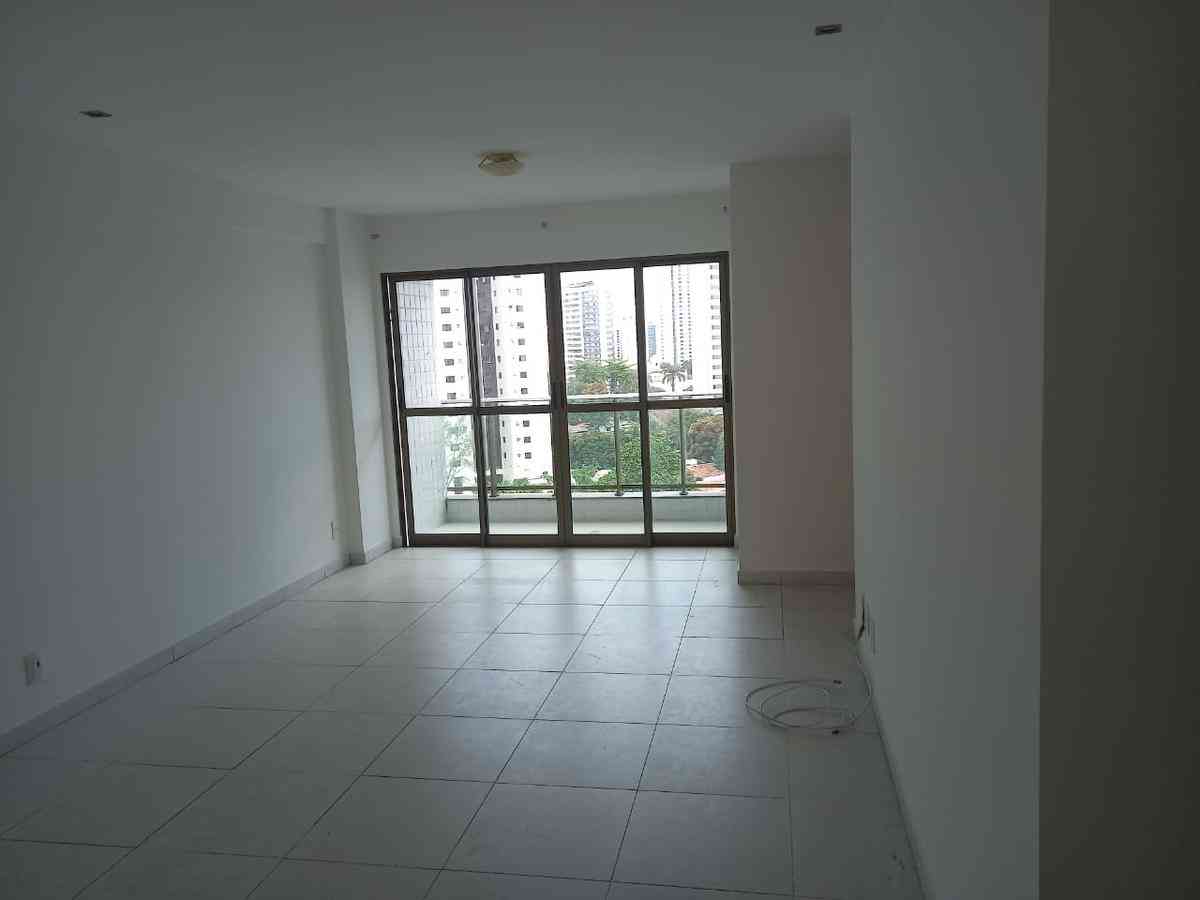 Apartamento com 3 quartos à venda no bairro Casa Forte, 80m²