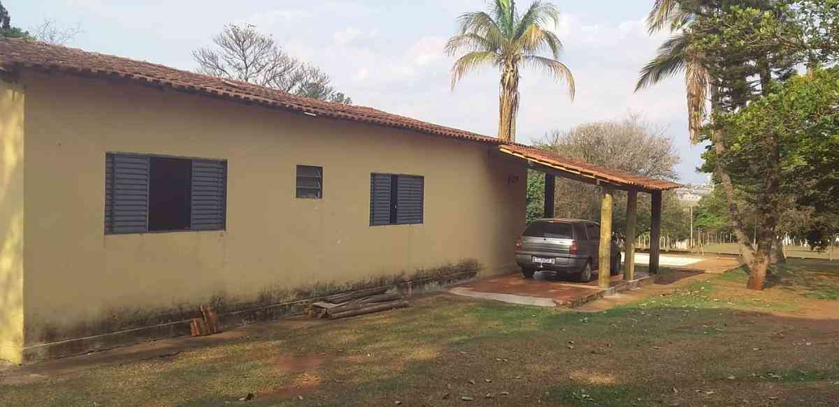 Rural com 3 quartos à venda no bairro Parque Tropical, 393m²
