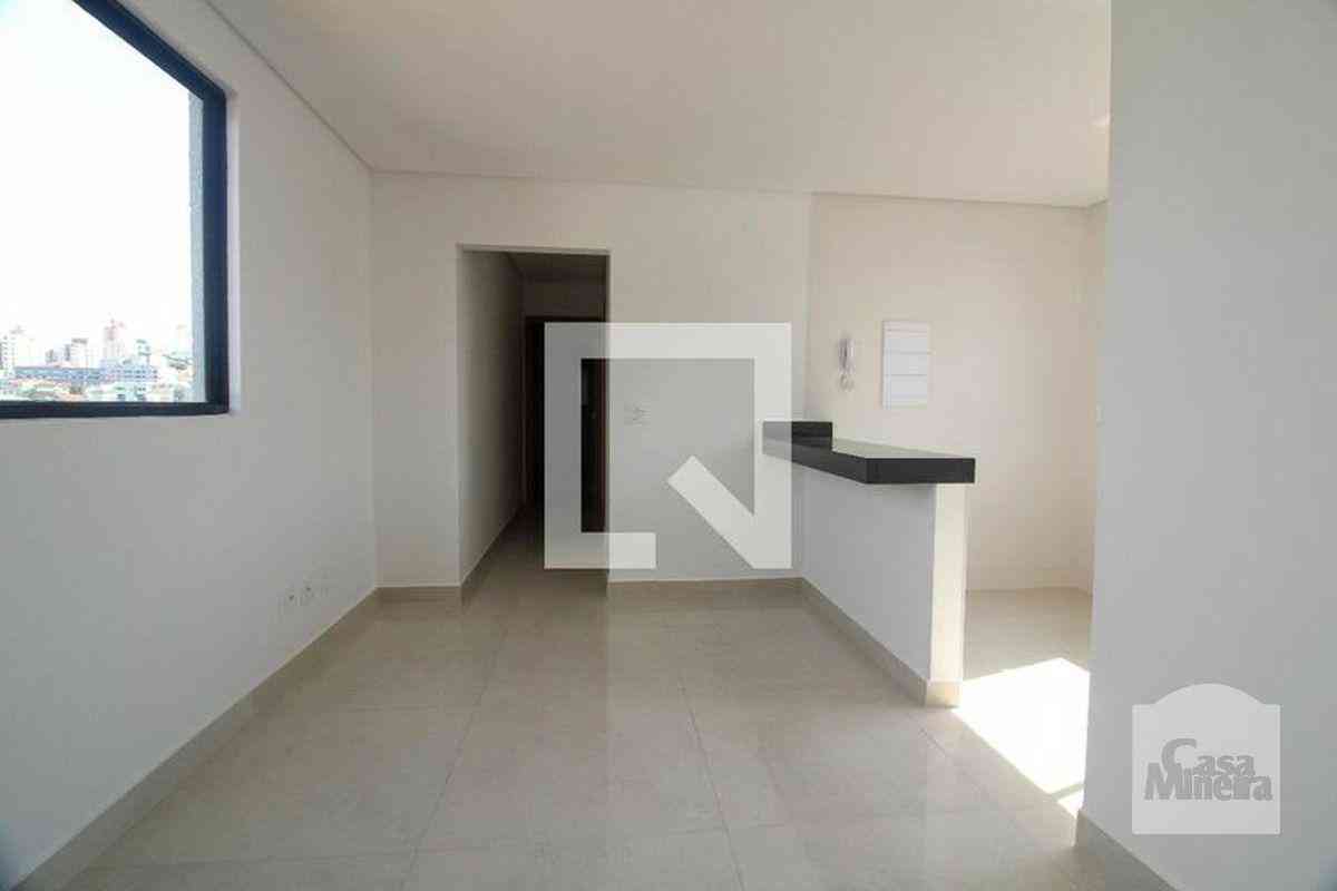 Apartamento com 1 quarto à venda no bairro Sagrada Família, 42m²