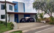 Casa em Condomínio, 3 Quartos, 4 Vagas, 1 Suite