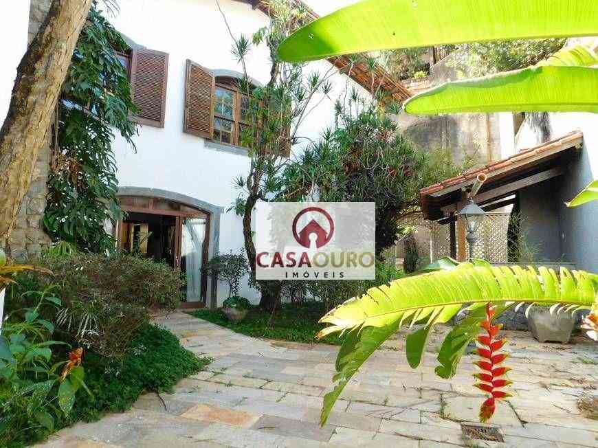 Casa com 6 quartos à venda no bairro Mangabeiras, 450m²