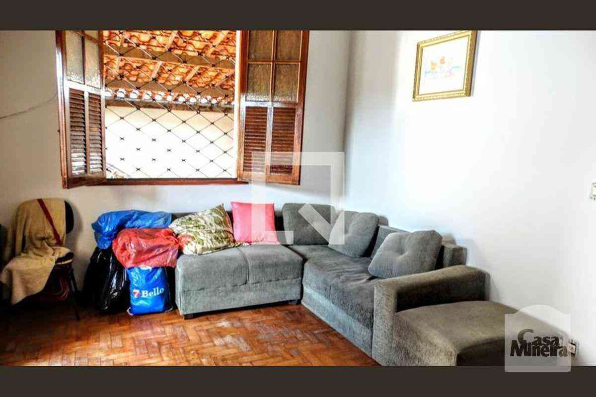 Casa com 3 quartos à venda no bairro Carlos Prates, 191m²