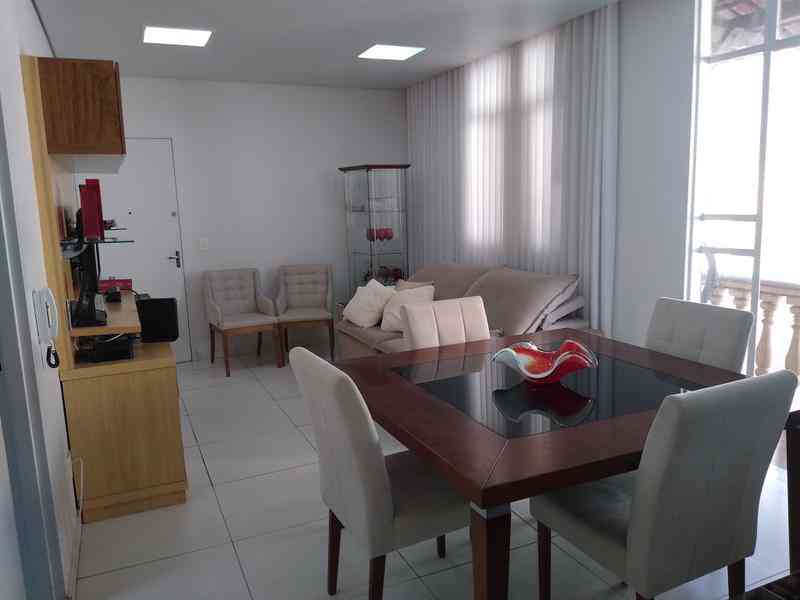 Apartamento com 4 quartos à venda no bairro Estoril, 111m²