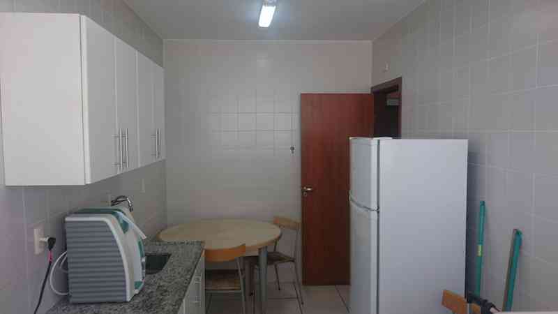 Apartamento com 4 quartos para alugar no bairro Buritis, 110m²
