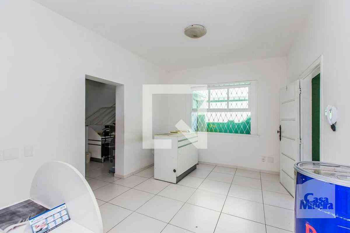 Casa com 4 quartos à venda no bairro Lourdes, 350m²