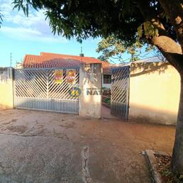 Casa, 4 Quartos, 4 Vagas, 1 Suite para alugar em Monte Carlo, Londrina, PR valor de R$ 2.000,00 no Lugar Certo