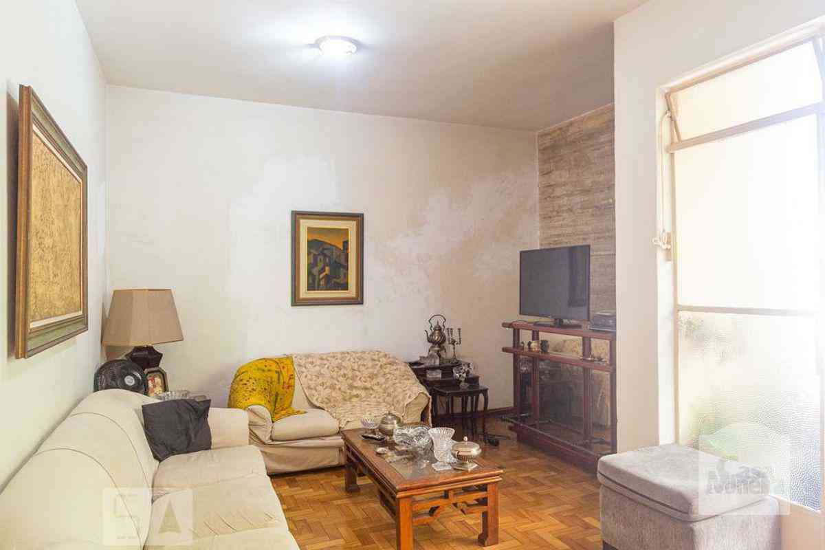 Apartamento com 4 quartos à venda no bairro Santo Agostinho, 160m²
