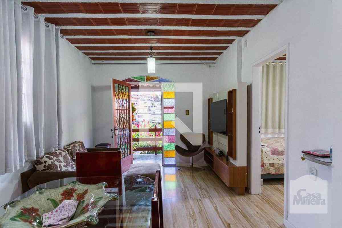 Casa com 6 quartos à venda no bairro Dom Bosco, 429m²