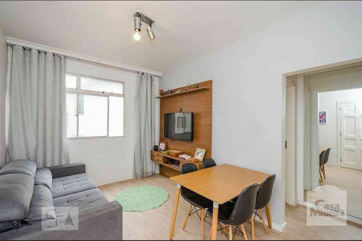 Apartamento com 2 quartos à venda no bairro Estoril, 58m²