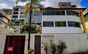 Casa Comercial, 10 Quartos, 8 Vagas, 3 Suites